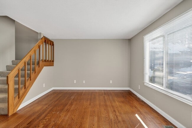 Building Photo - 77 Wilson St