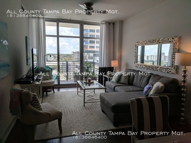 Foto del edificio - 1120 E Kennedy Blvd