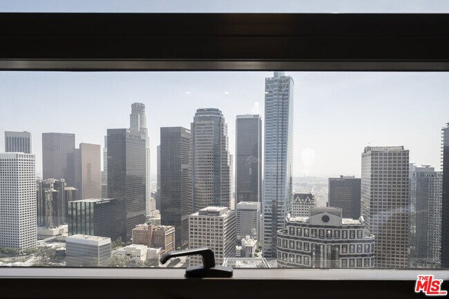Foto del edificio - 1100 Wilshire Blvd