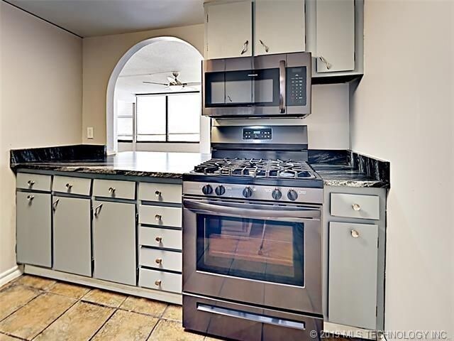 Foto del edificio - 410 W 7th St