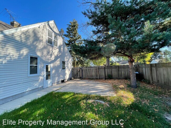 Building Photo - 4 br, 1 bath House - 7604 Grand Ave S.