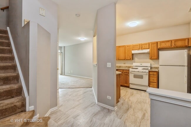 Building Photo - 1358 Longchamps Ct