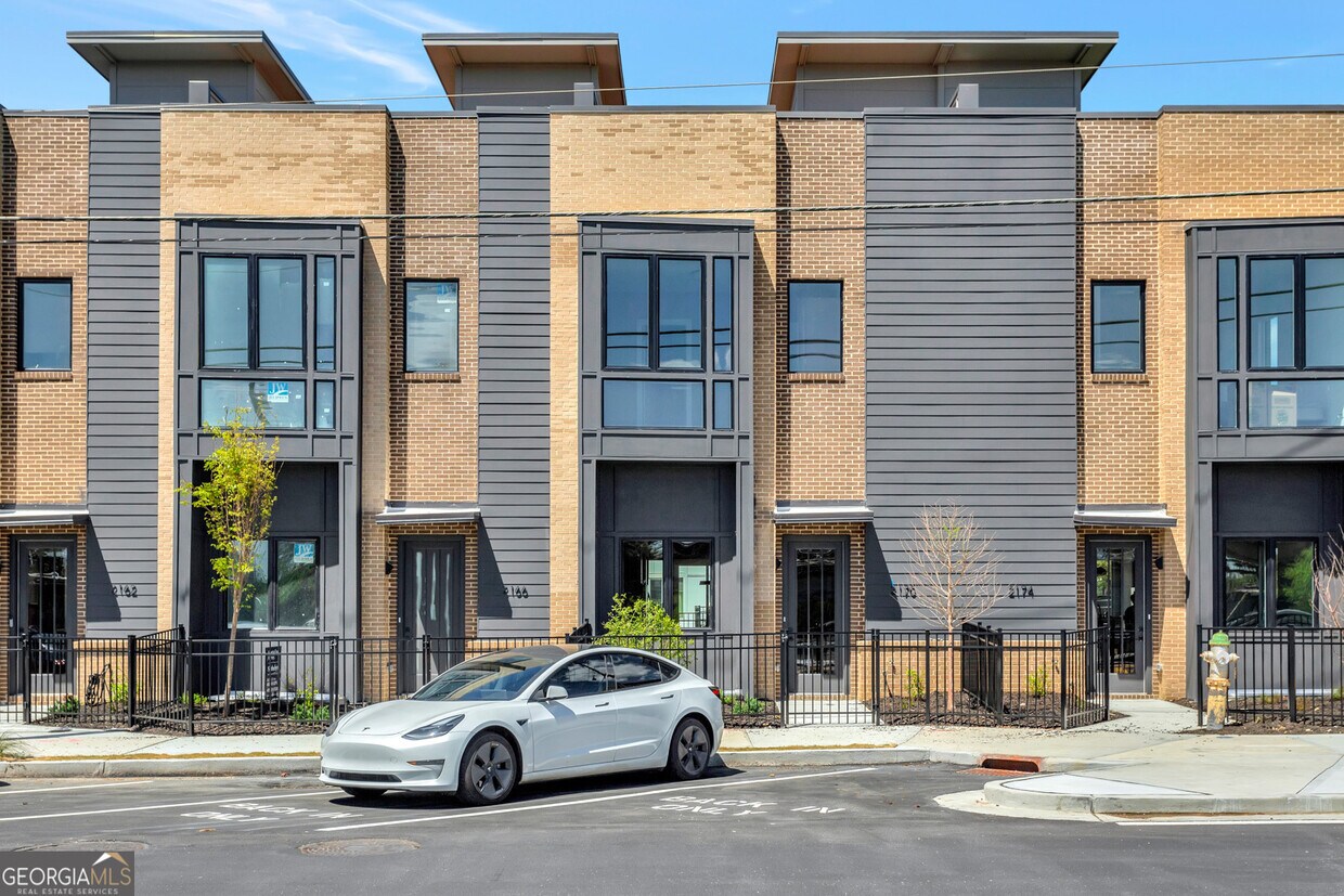 2166 Bristol Cv, Chamblee, GA 30341 Townhome Rentals in Chamblee GA