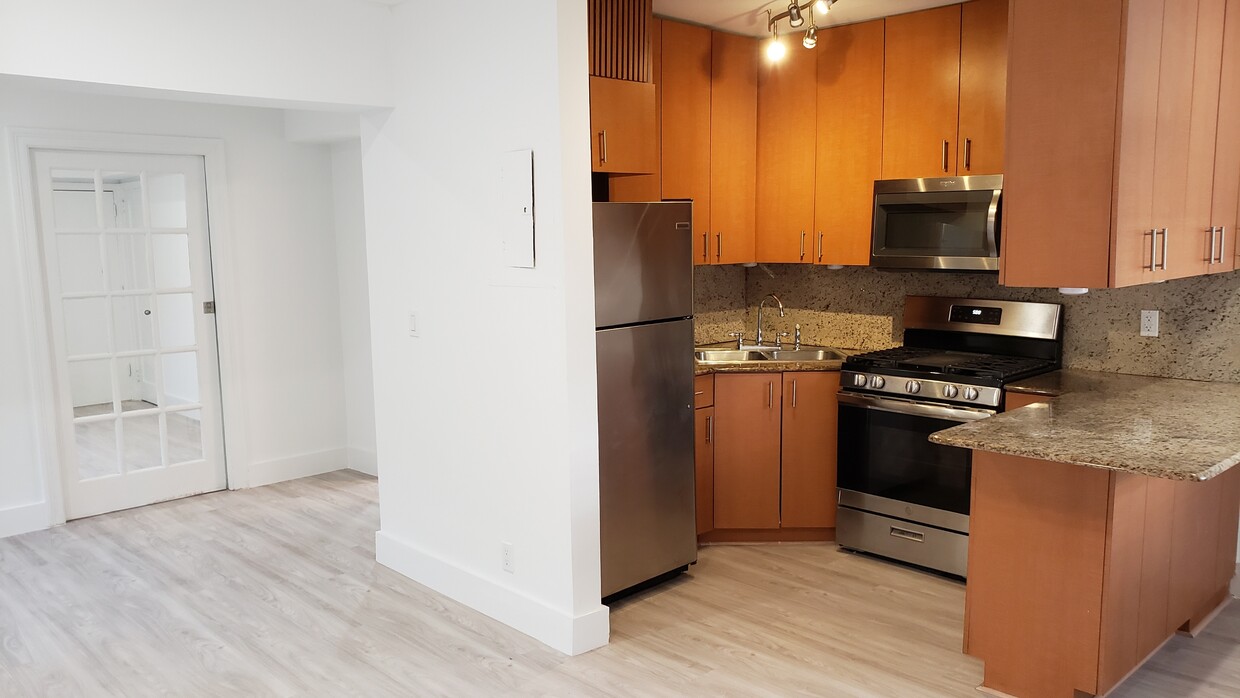 Foto principal - 1053 Michigan Ave