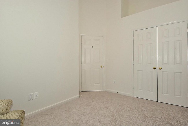 Building Photo - 1402 Peregrine Path