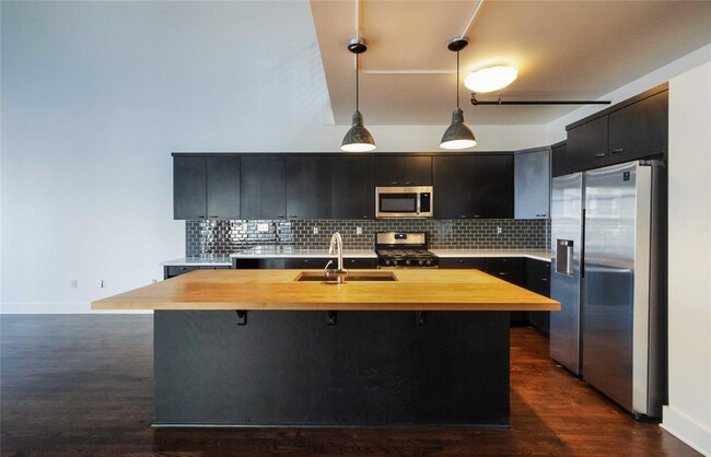 Foto del edificio - 411 Brazos St