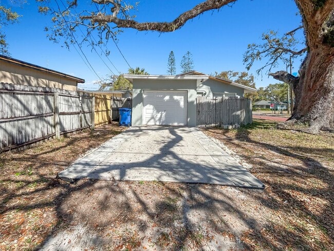 Foto del edificio - Beautiful 3BR | 1BA Unfurnished Home for Rent – Move-In Ready!