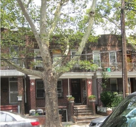 Primary Photo - 8th Ave & 47th Street