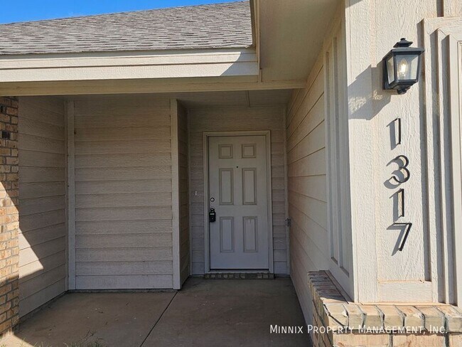 Building Photo - 1317 Bajada St