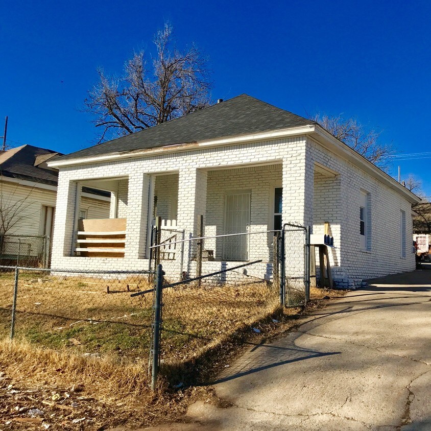 Foto principal - 1315 NW 7th St