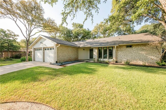 Building Photo - 13028 Silver Creek Dr