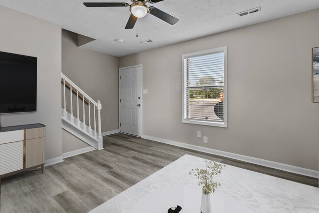 Azalea Entry Staged - Elizabeth Street Townhomes
