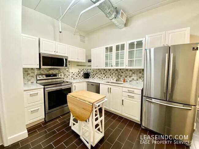 Building Photo - 2141 Wisconsin Ave NW