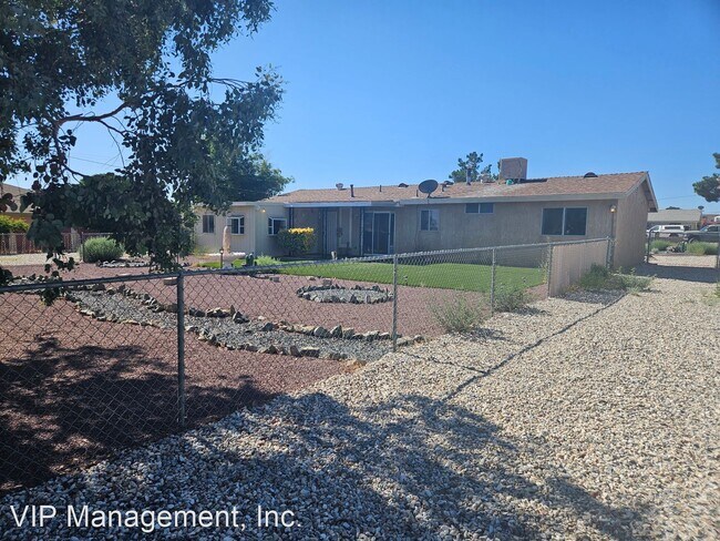 Building Photo - 2 br, 1 bath House - 13980 Chestnut St