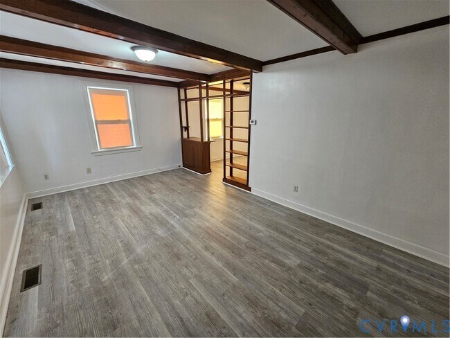 Foto del edificio - 4135 Leake Ave