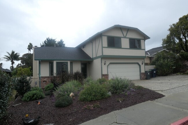 Building Photo - 41 Melwood St