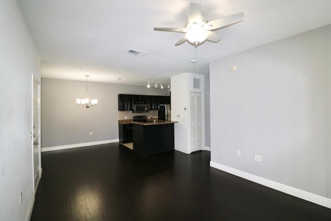 Foto del edificio - 6171 Metrowest Blvd