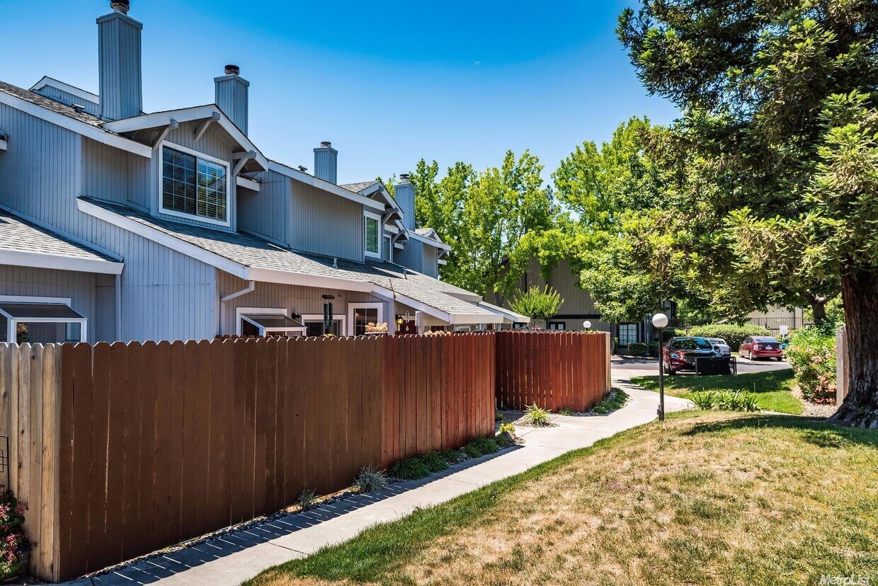 3557 Caballero Ln, Antelope, CA 95843 Townhome Rentals in Antelope CA