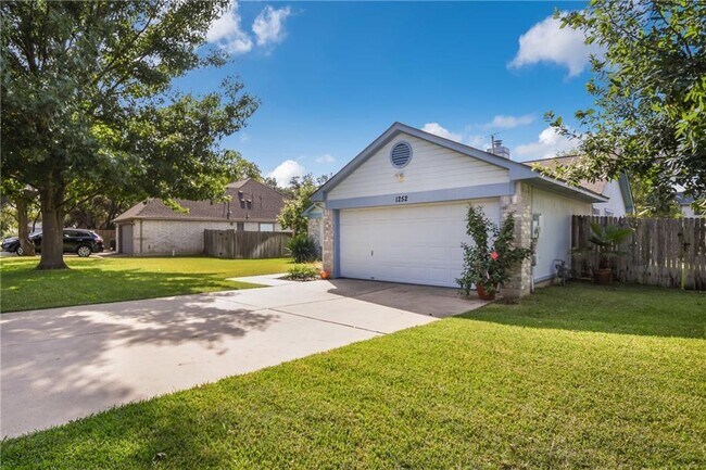 Foto del edificio - 1252 Lacey Oak Loop