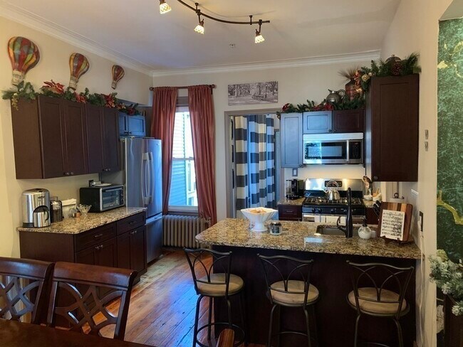 Building Photo - 140 Trenton St