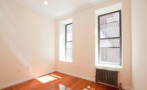 Building Photo - 335 3rd Ave