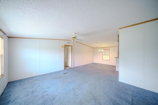 Foto del edificio - 2174 Clover Hill Rd