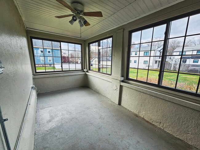 Foto del edificio - 581 Center St