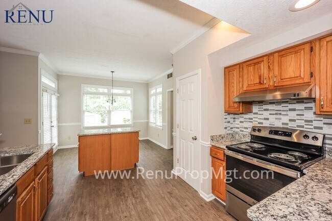 Foto del edificio - Now Available!