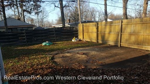 Building Photo - 6400 Alderwood Rd
