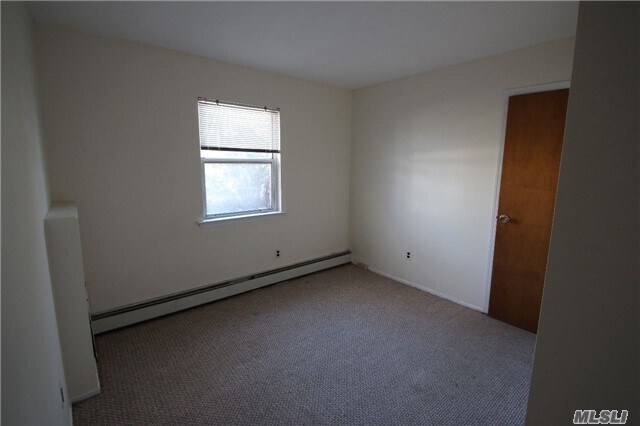 Building Photo - 313 Oak Neck Rd