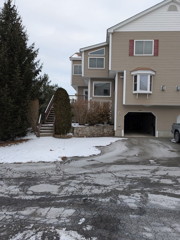 Building Photo - 285 America Blvd