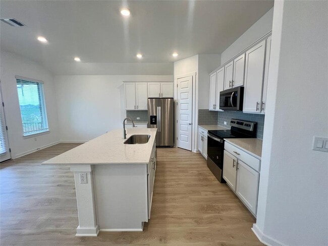 Building Photo - 400 Barton Run Dr