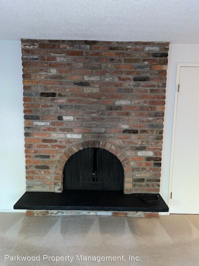 Foto del edificio - 2 br, 1.5 bath House - 8325 Cirque Dr W, U...