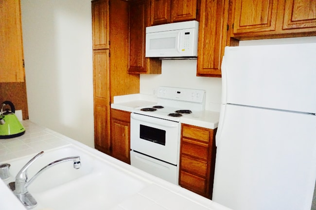 Photo - 1607 S Bentley Ave (Los Angeles, CA) Apartment