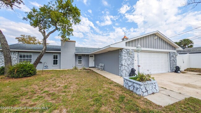 Building Photo - 122 Galiano Ct