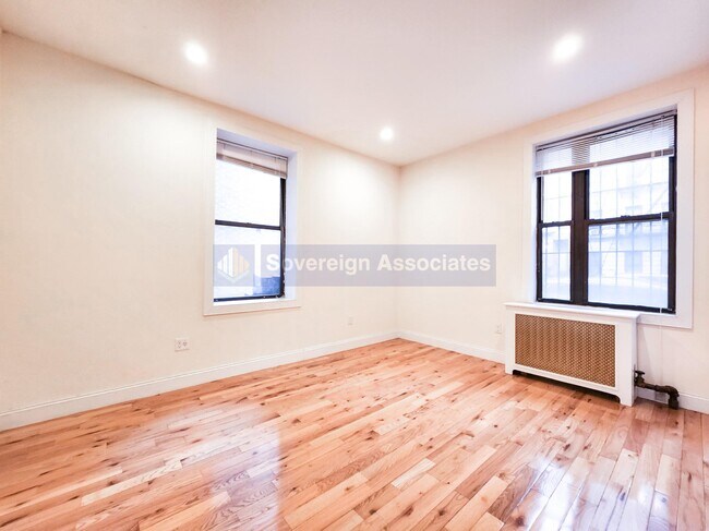 Foto del edificio - 250 Fort Washington Avenue