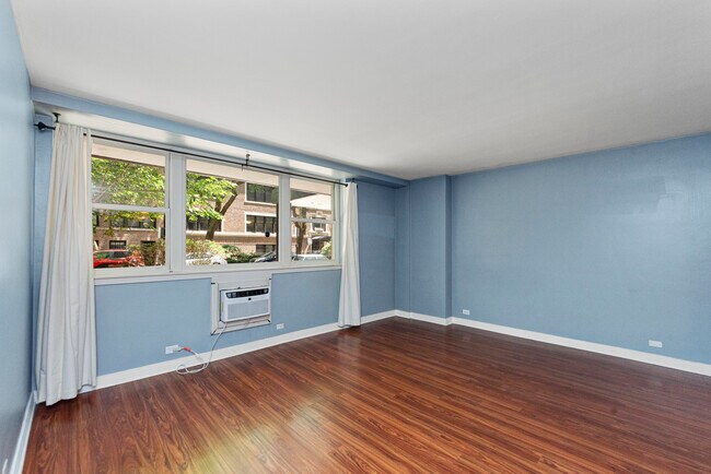 Foto del edificio - 2300 N Commonwealth Ave