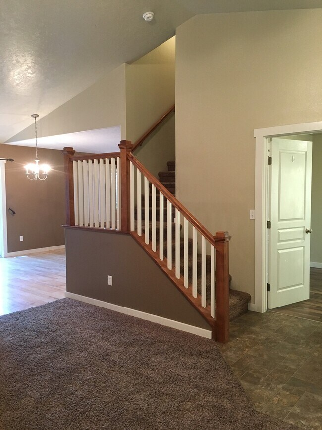 Foto del edificio - Perfect 4 bed 2.5 ba home in the desirable...