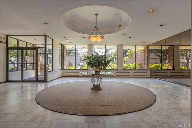 Foto del edificio - 21 Fairview Ave