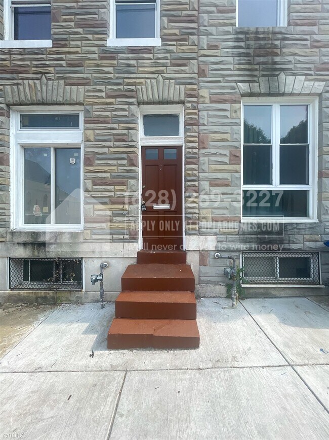Building Photo - 4 br, 1 bath House - 2525 West Lombard Str...