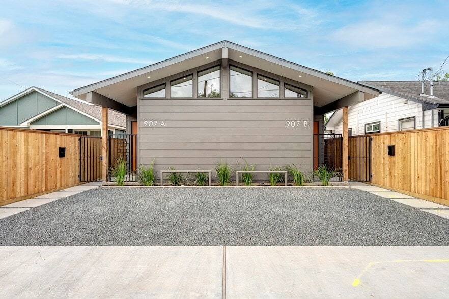 Photo - 907 Kern Street Unit B