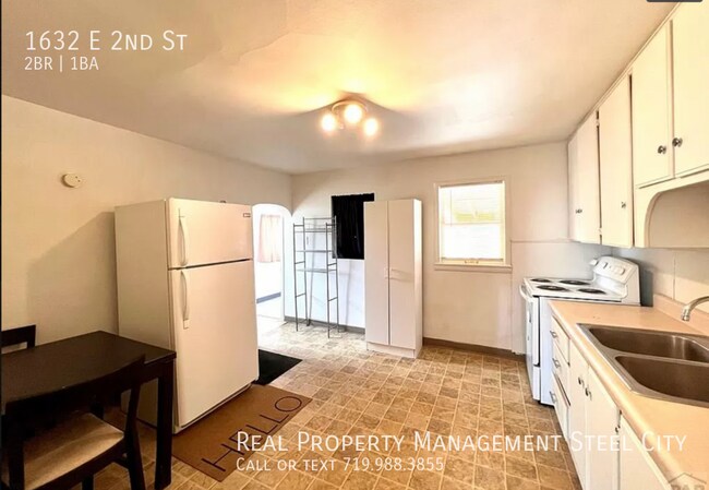 Foto del edificio - Spacious 2 Bedroom Home with Bonus Room