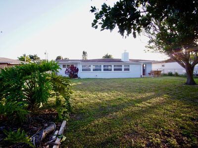 Foto del edificio - 437 Driftwood Rd