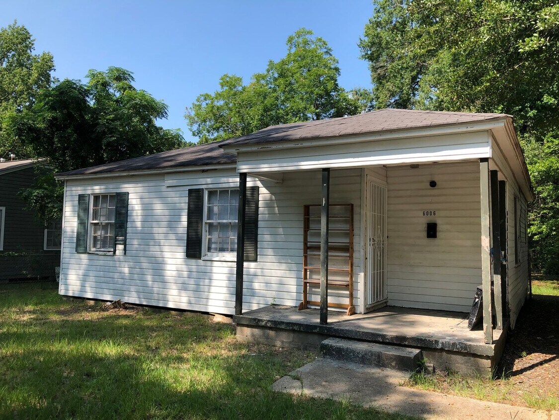 Primary Photo - Section 8/Housing Voucher Accepted