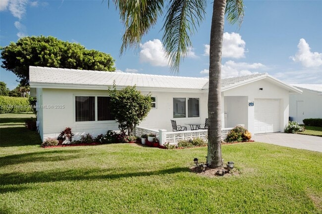 Building Photo - 2401 SW 11th Ave
