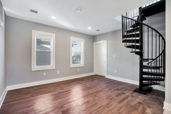 Foto del edificio - 28 Hamilton Ave