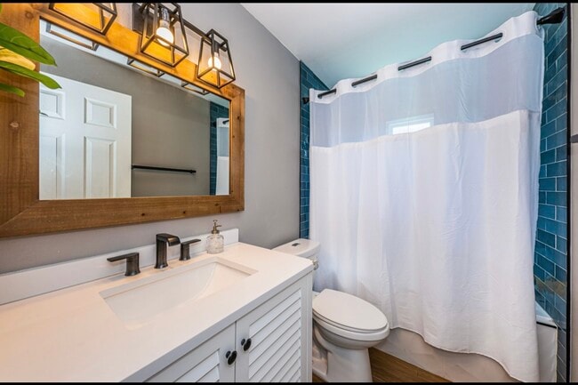 Building Photo - 1312 Markley Dr