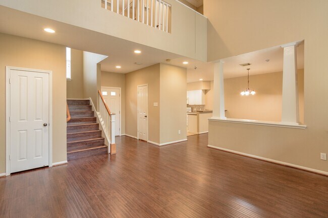Foto del edificio - 57 Scarlet Woods Ct