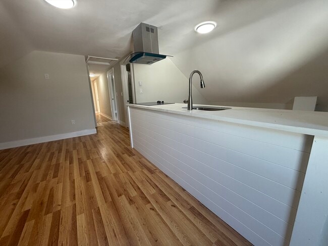 Foto del edificio - 376 Summer St