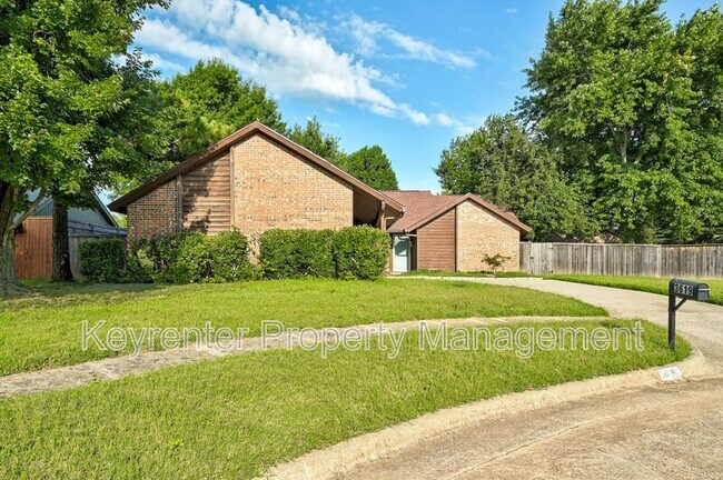 Foto del edificio - 3619 Chatham Ct